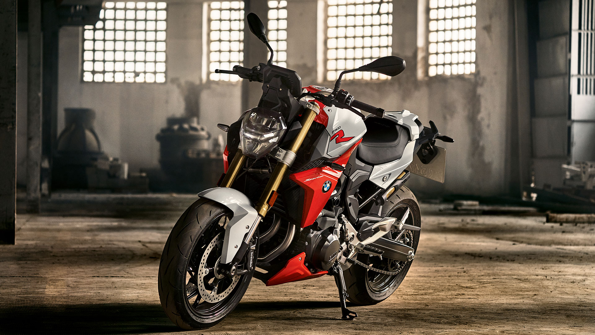 2020 BMW F 900 R Front Exterior
